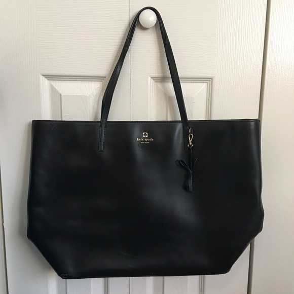 kate spade Handbags - Kate Spade Genuine Leather Large Bag